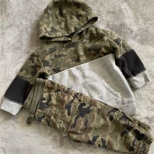 Camouflage set hoodie sweater and pants size 18 months